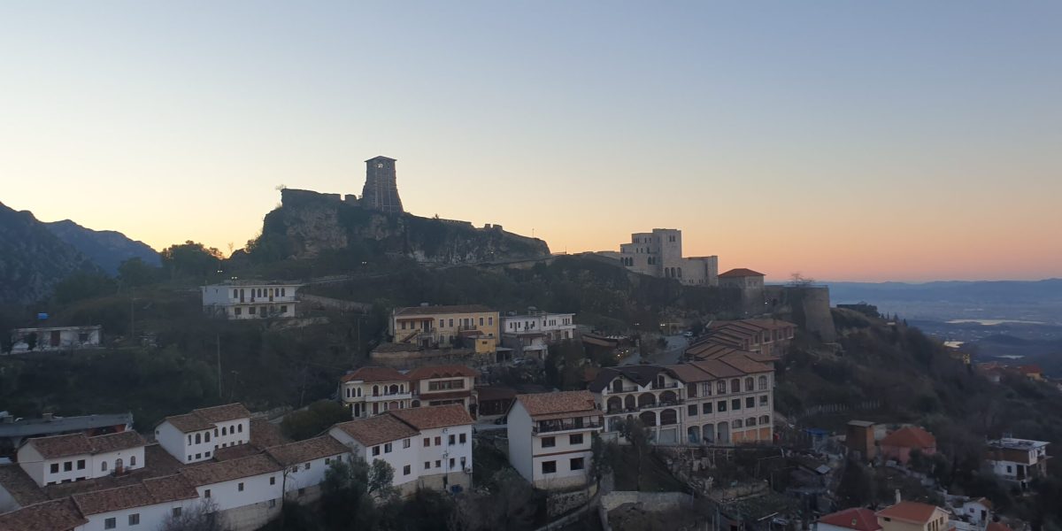 הטירה בקרוג'ה