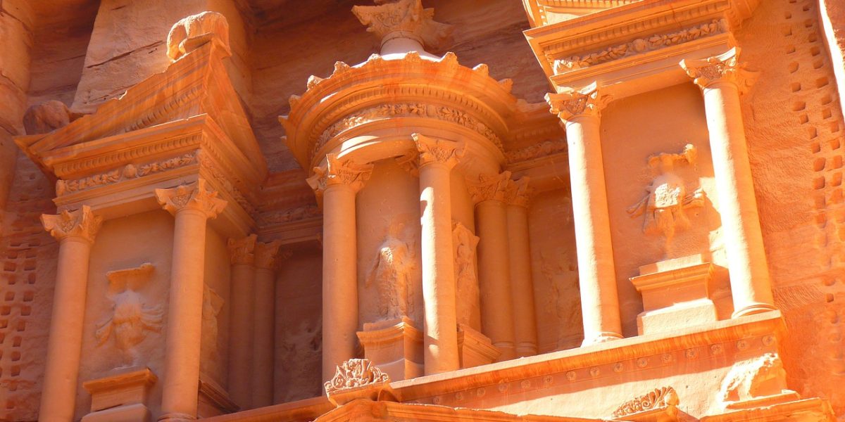 הסלע האדום בפטרה