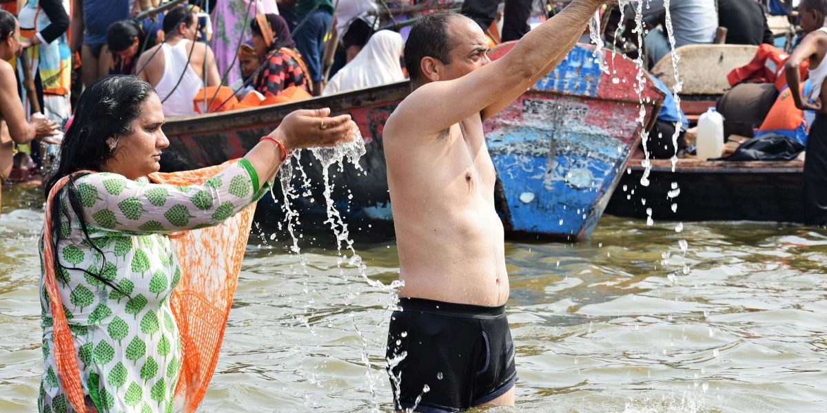 holy-dip-4037551_1920